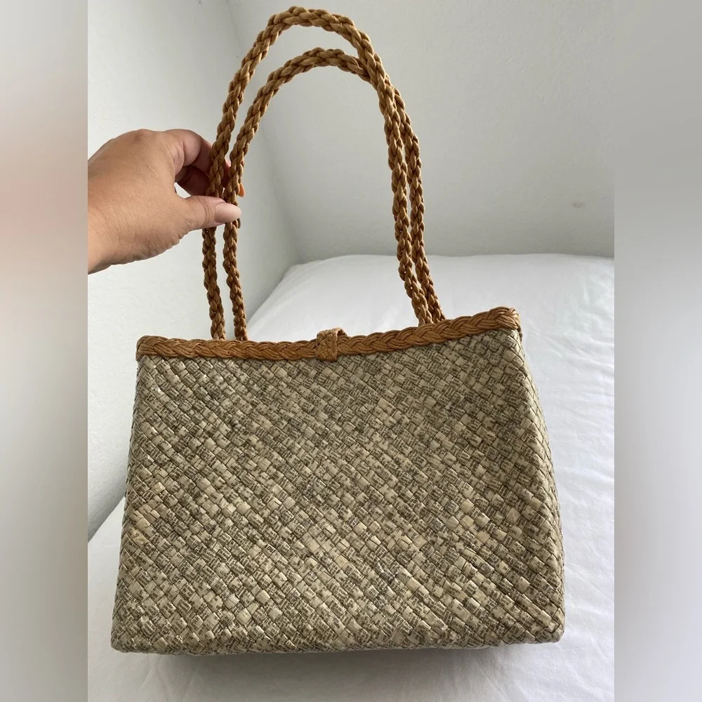 FUJI Eco-Friendly Recycled Material w Straw Shoulder Handbag Zipper Closure Top